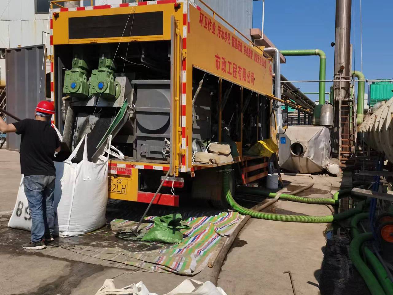 志丹淤泥压干处理